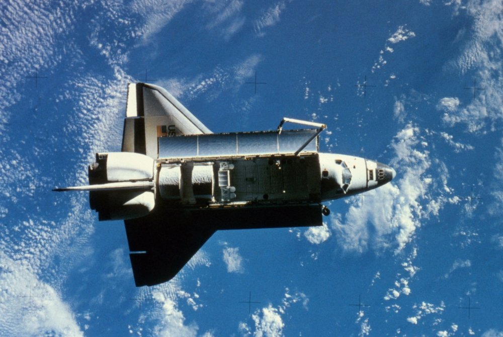 Amazon.com: Space Shuttle Challenger Nphotographed In Orbit Poster